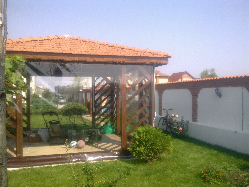 Rulouri transparente in lunile reci